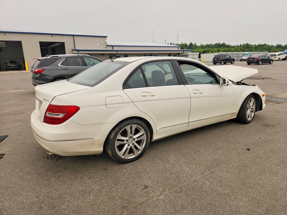 2012 Mercedes-benz C მანქანა იყიდება აუქციონზე, vin: WDDGF8BB8CR199072, აუქციონის ნომერი: 60851876