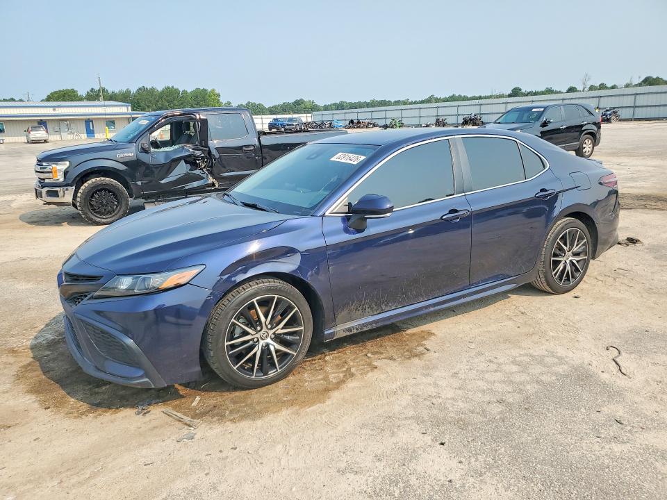 2022 Toyota Camry მანქანა იყიდება აუქციონზე, vin: 4T1G11AK4NU665867, აუქციონის ნომერი: 62916426