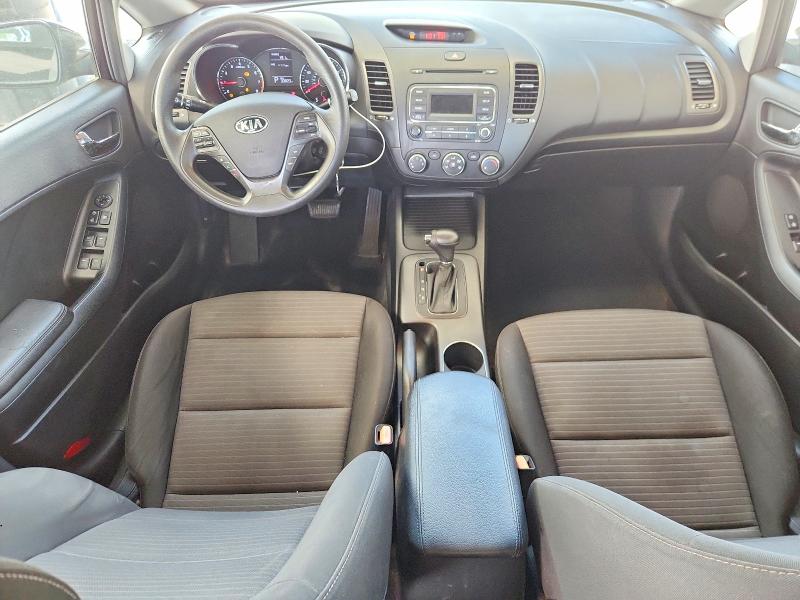 60710366 :رقم المزاد ، KNAFX4A62F5427592 vin ، 2015 Kia Forte مزاد بيع