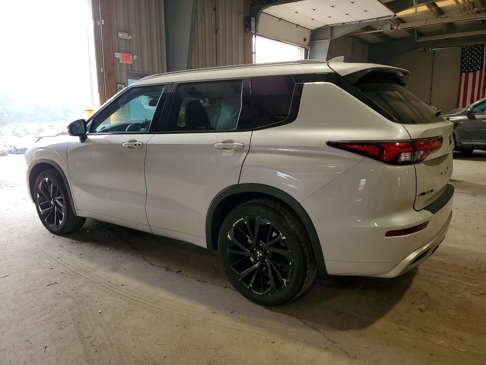 61588646 :رقم المزاد ، JA4J4VA85NZ014581 vin ، 2022 Mitsubishi Outlander مزاد بيع
