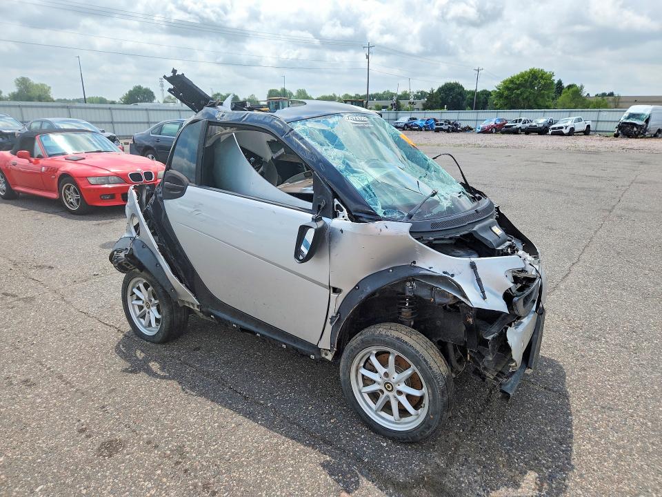 61020556 :رقم المزاد ، WMEEJ31X98K139058 vin ، 2008 Smart Fortwo مزاد بيع