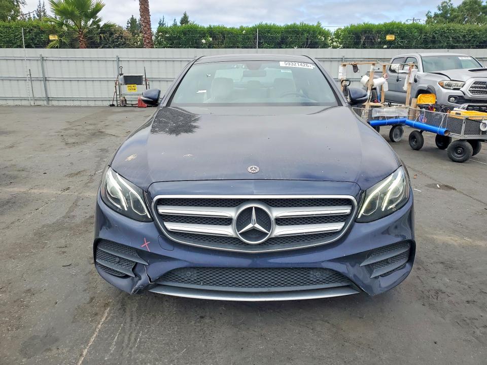 59321426 :رقم المزاد ، WDDZF4JB9JA456769 vin ، 2018 Mercedes-benz E مزاد بيع