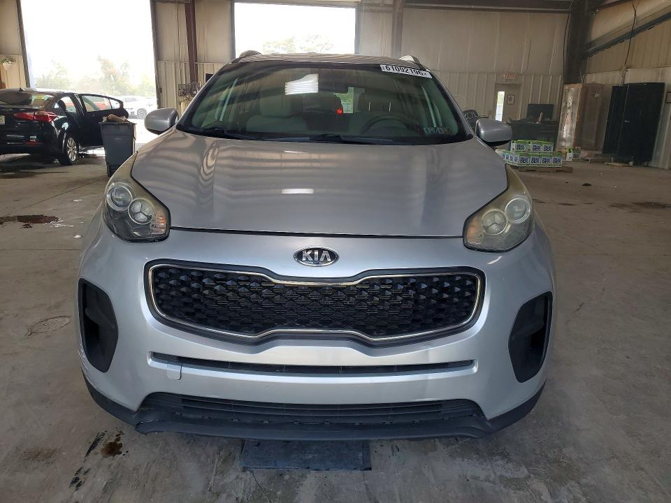 61092196 :رقم المزاد ، KNDPM3AC7H7034453 vin ، 2017 Kia Sportage مزاد بيع