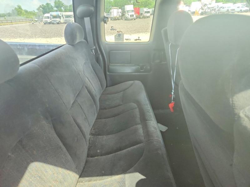 61066776 :رقم المزاد ، 1GCEK19T7YE320479 vin ، 2000 Chevrolet Silverado مزاد بيع