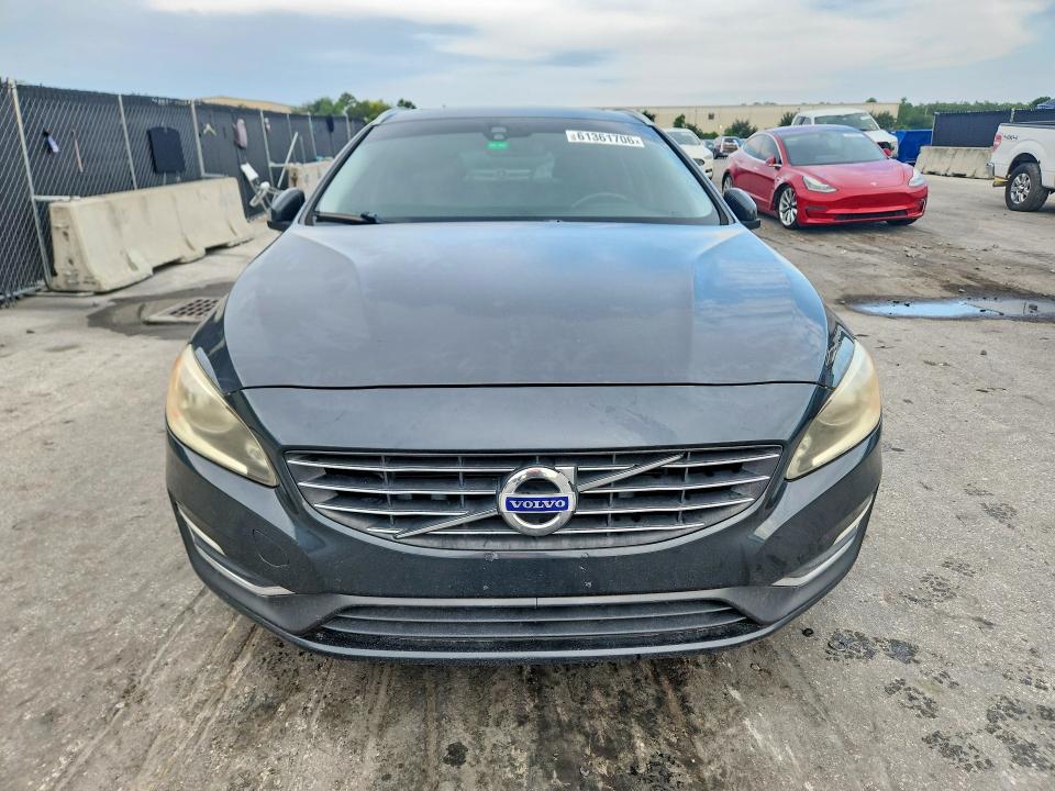 2015 Volvo V60 მანქანა იყიდება აუქციონზე, vin: YV126MEB2F1199574, აუქციონის ნომერი: 61361706