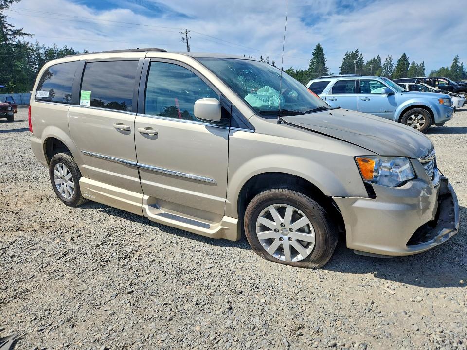 2016 Chrysler Town & Country მანქანა იყიდება აუქციონზე, vin: 2C4RC1BG3GR280852, აუქციონის ნომერი: 63019856