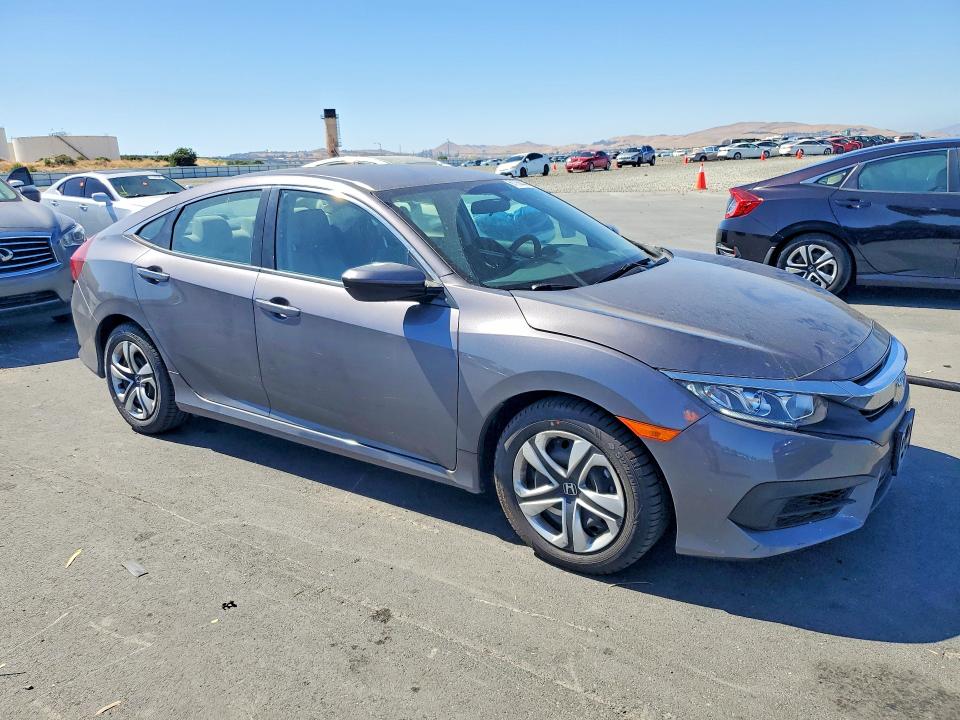 2018 Honda Civic მანქანა იყიდება აუქციონზე, vin: 2HGFC2F50JH568120, აუქციონის ნომერი: 61768336