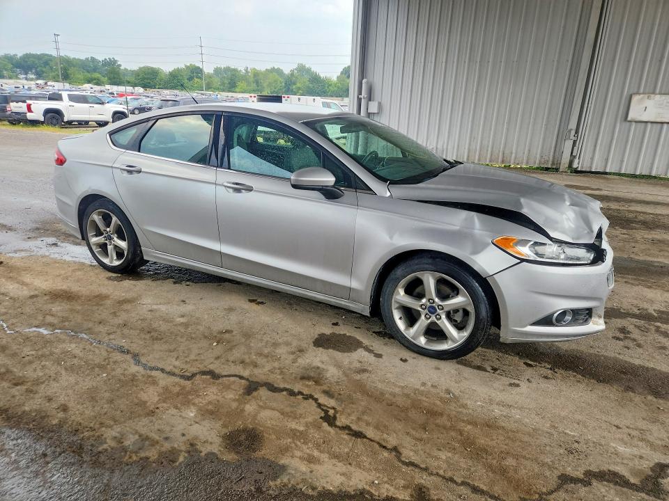 61763526 :رقم المزاد ، 3FA6P0G72GR380001 vin ، 2016 Ford Fusion مزاد بيع