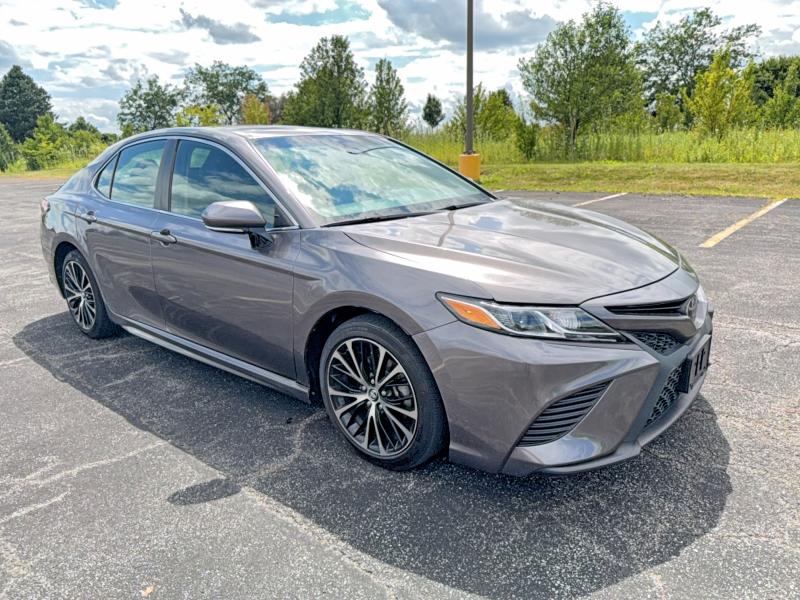 Продаж на аукціоні авто 2018 Toyota Camry, vin: 4T1B11HKXJU560650, номер лоту: 62498586