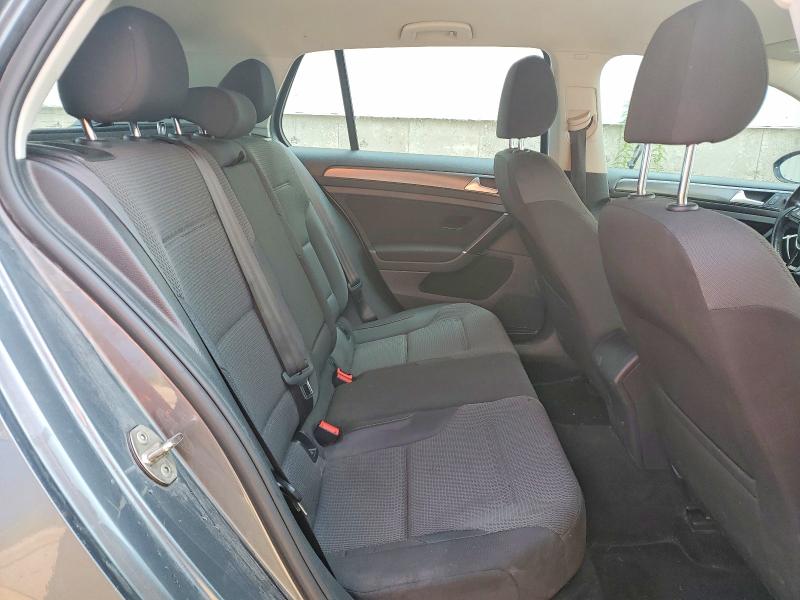 60123806 :رقم المزاد ، 3VWG17AU3JM285696 vin ، 2018 Volkswagen Golf مزاد بيع