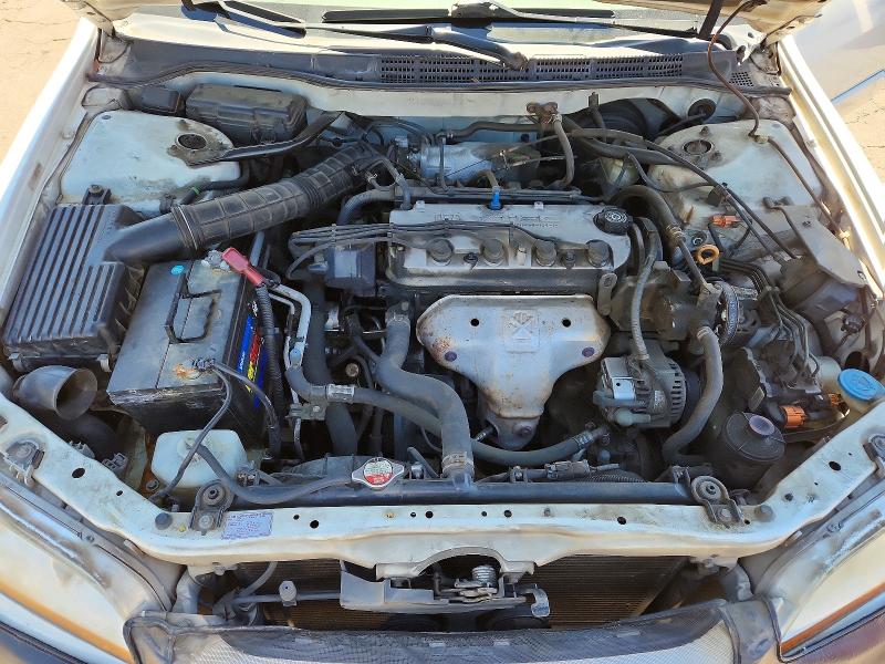 1998 Honda Accord მანქანა იყიდება აუქციონზე, vin: 1HGCG5652WA130486, აუქციონის ნომერი: 85975155