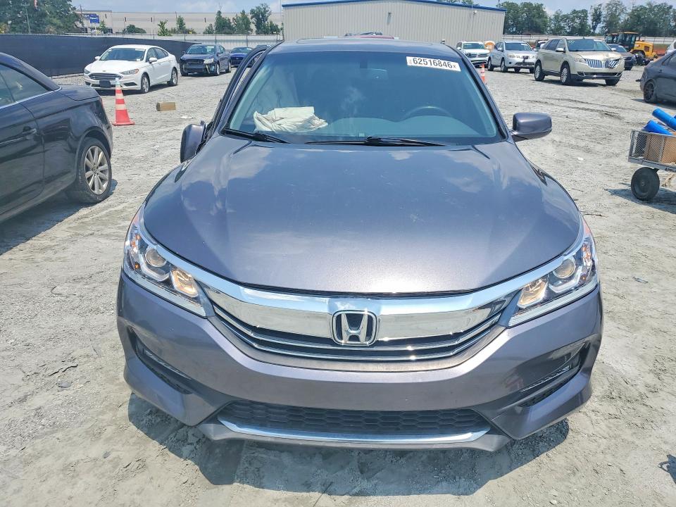 62516846 :رقم المزاد ، 1HGCR2F8XHA191705 vin ، 2017 Honda Accord مزاد بيع