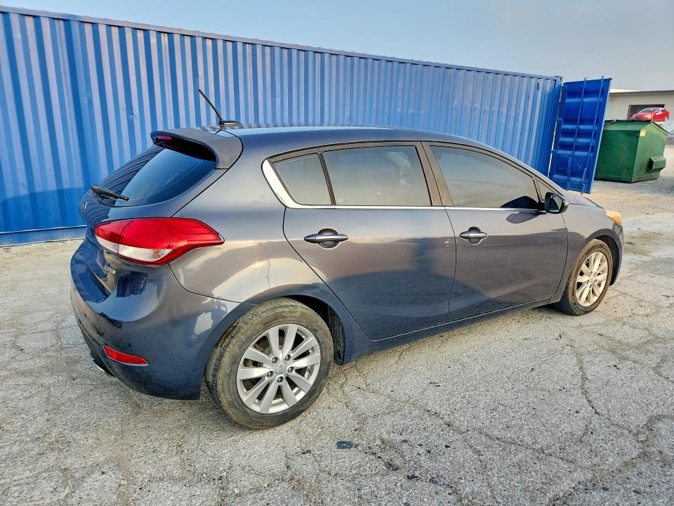 Продаж на аукціоні авто 2015 Kia Forte, vin: KNAFX5A83F5295031, номер лоту: 61901146
