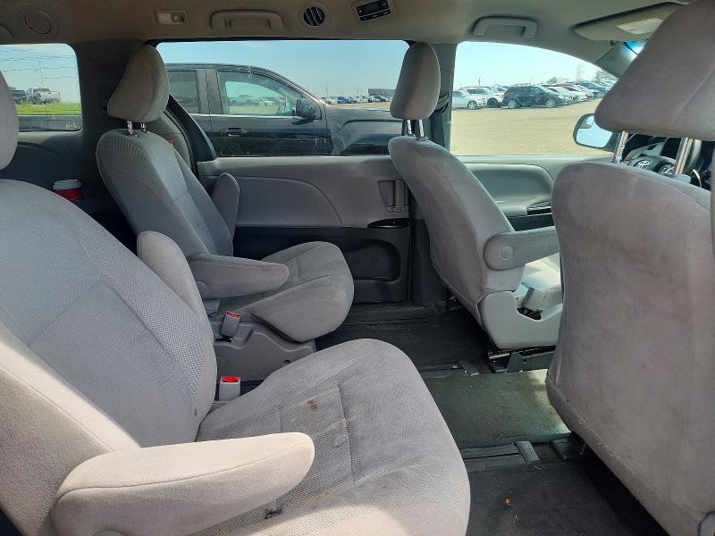 60460896 :رقم المزاد ، 5TDZK3DC5FS574543 vin ، 2015 Toyota Sienna مزاد بيع
