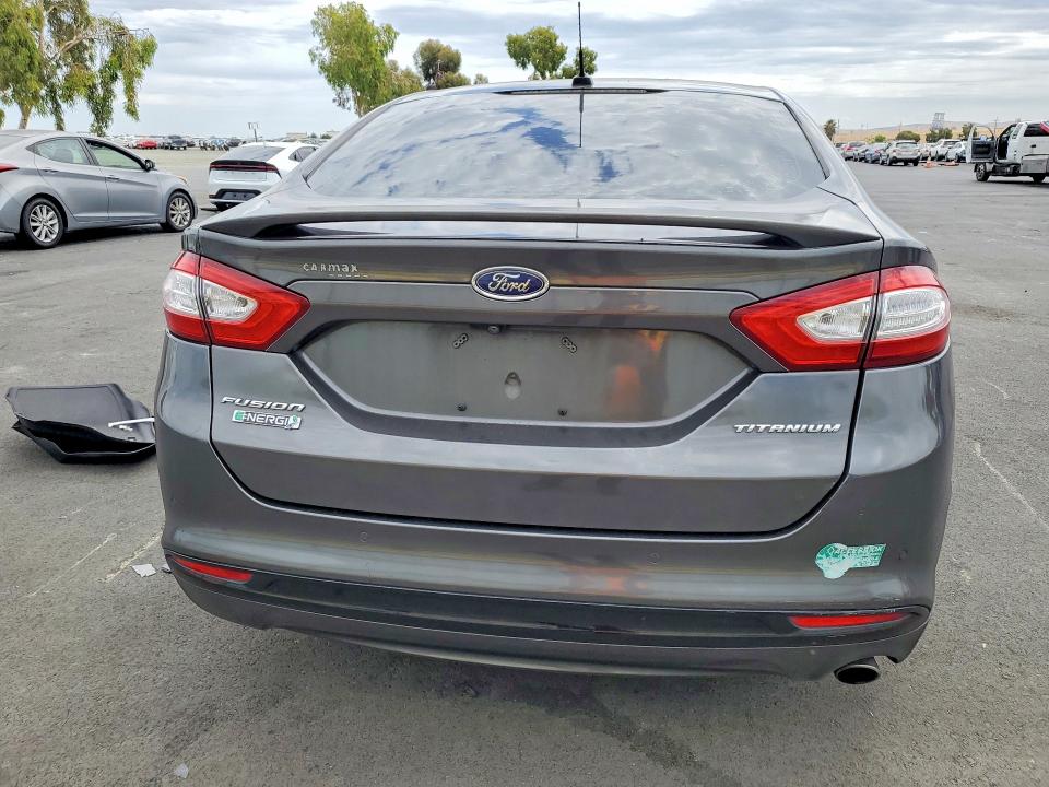 60522556 :رقم المزاد ، 3FA6P0SU4GR241808 vin ، 2016 Ford Fusion مزاد بيع