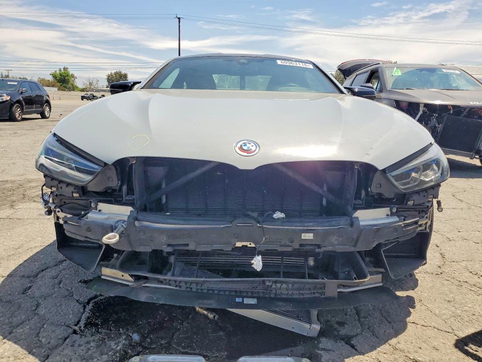60963116 :رقم المزاد ، WBSAE0C04PCM00744 vin ، 2023 Bmw M8 مزاد بيع