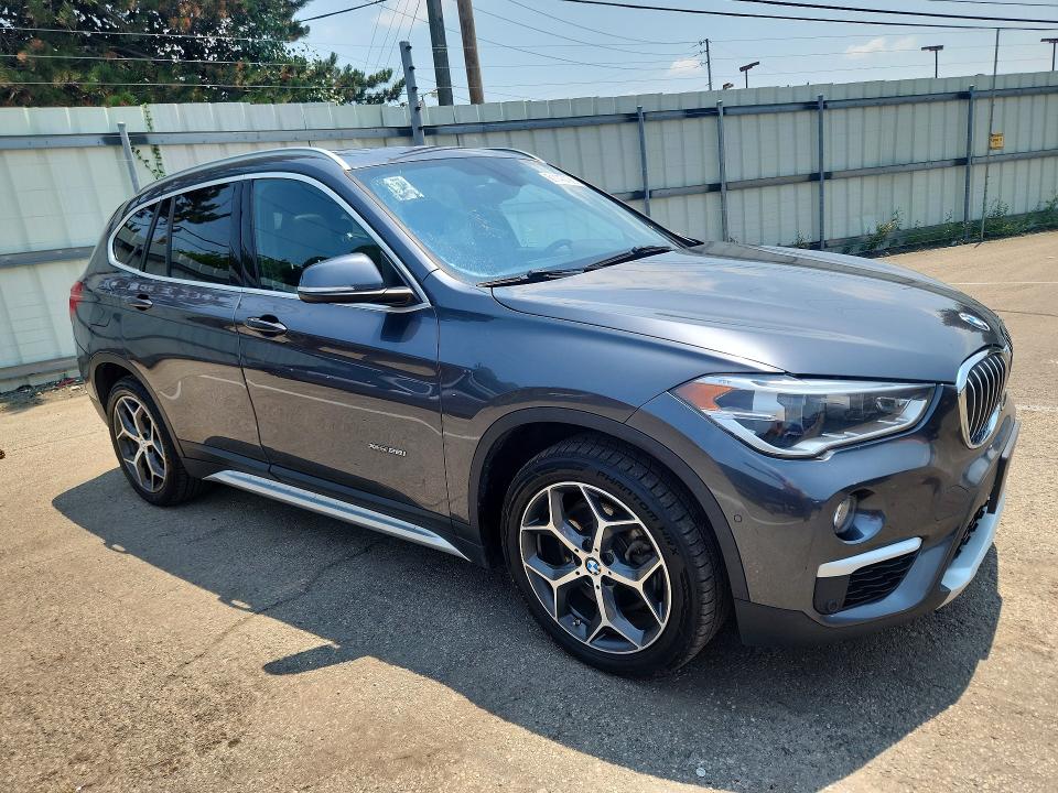 61143726 :رقم المزاد ، WBXHT3C30J5K25396 vin ، 2018 Bmw X1 مزاد بيع