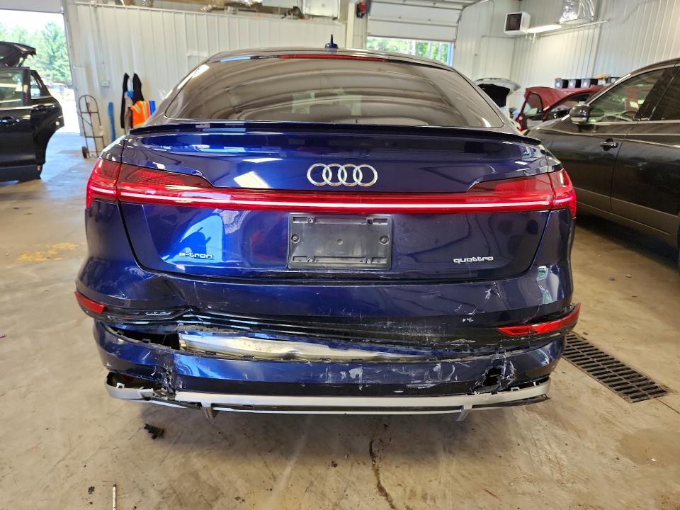 60569506 :رقم المزاد ، WA11ABGE1NB020021 vin ، 2022 Audi E-tron مزاد بيع