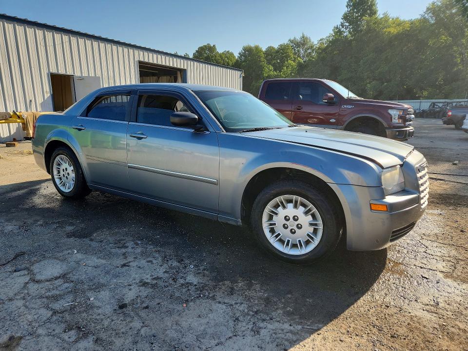 2007 Chrysler 300 მანქანა იყიდება აუქციონზე, vin: 2C3KA43R17H689208, აუქციონის ნომერი: 85636685