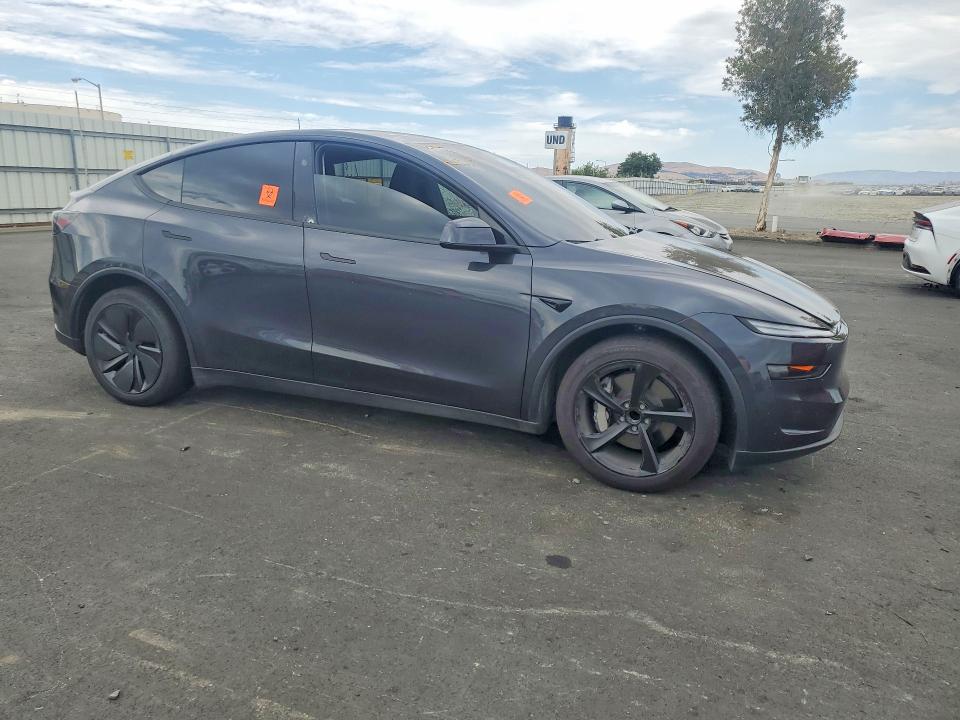 59745516 :رقم المزاد ، 7SAYGDED4TF370345 vin ، 2026 Tesla Model Y مزاد بيع