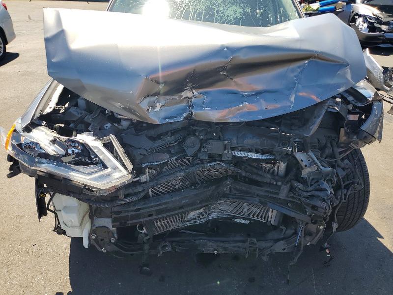 63532626 :رقم المزاد ، KNMAT2MT7JP576656 vin ، 2018 Nissan Rogue مزاد بيع