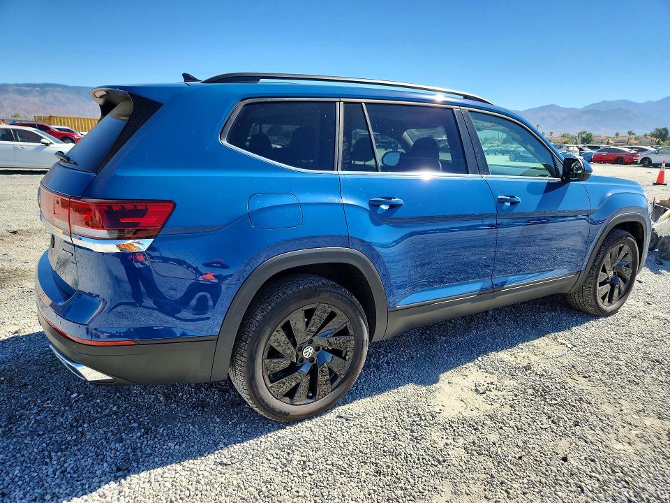 60883136 :رقم المزاد ، 1V2KR2CA3SC560741 vin ، 2025 Volkswagen Atlas مزاد بيع