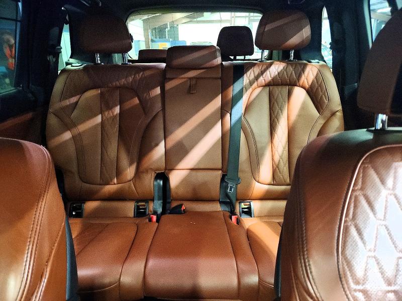 62302656 :رقم المزاد ، 5UXCW2C05M9H18746 vin ، 2021 Bmw X7 مزاد بيع