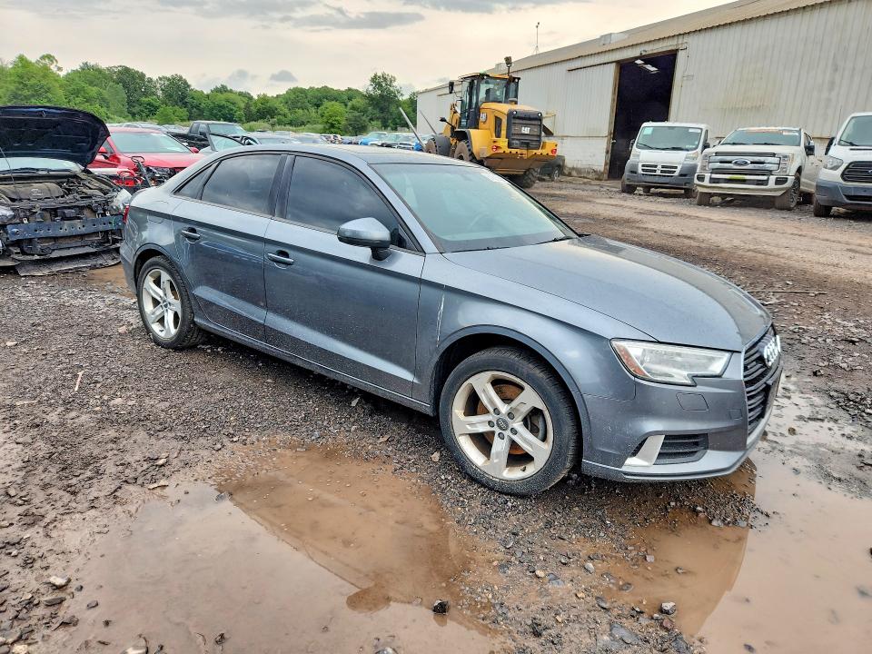 Aukcja sprzedaży 2017 Audi A3, vin: WAUB8GFF3H1051520, numer aukcji: 61835436