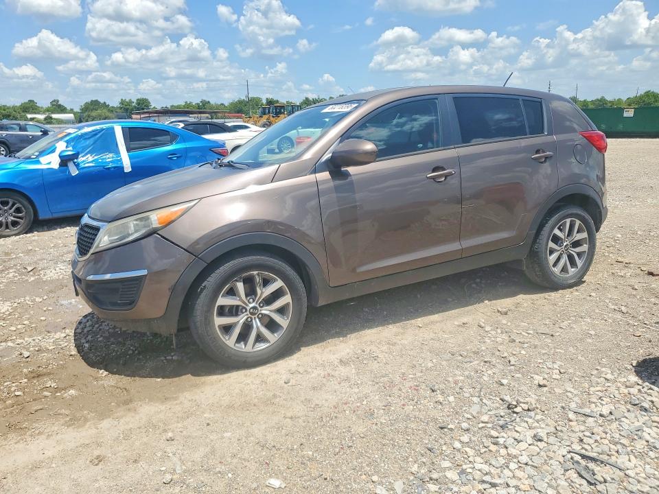 60218396 :رقم المزاد ، KNDPB3AC6F7726769 vin ، 2015 Kia Sportage مزاد بيع
