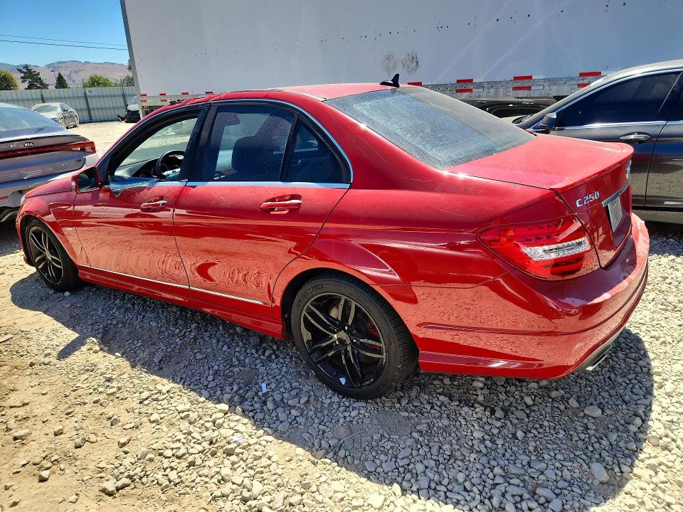 Продажа на аукционе авто 2012 Mercedes-benz C, vin: WDDGF4HB7CR203418, номер лота: 62655696
