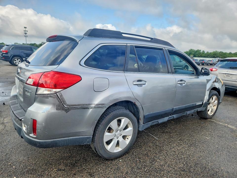 63008786 :رقم المزاد ، 4S4BRBCC4B3321486 vin ، 2011 Subaru Outback مزاد بيع