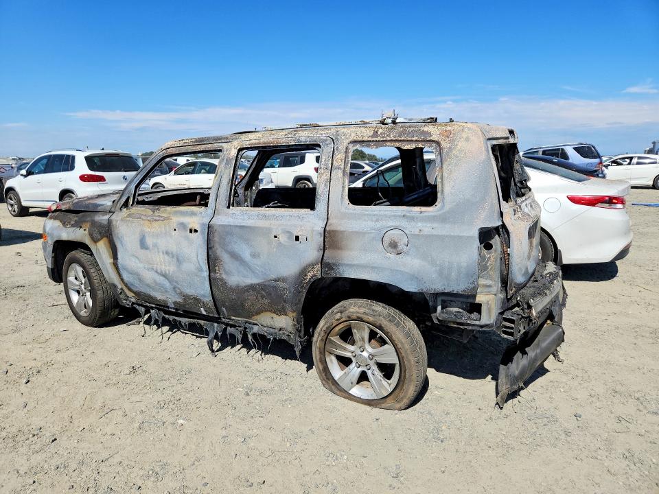 61972786 :رقم المزاد ، 1J4NF1GB1BD177325 vin ، 2011 Jeep Patriot مزاد بيع