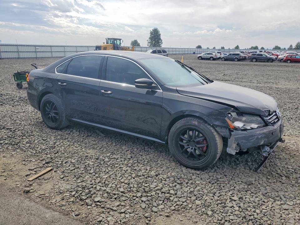 61380136 :رقم المزاد ، 1VWBH7A3XEC002490 vin ، 2014 Volkswagen Passat مزاد بيع