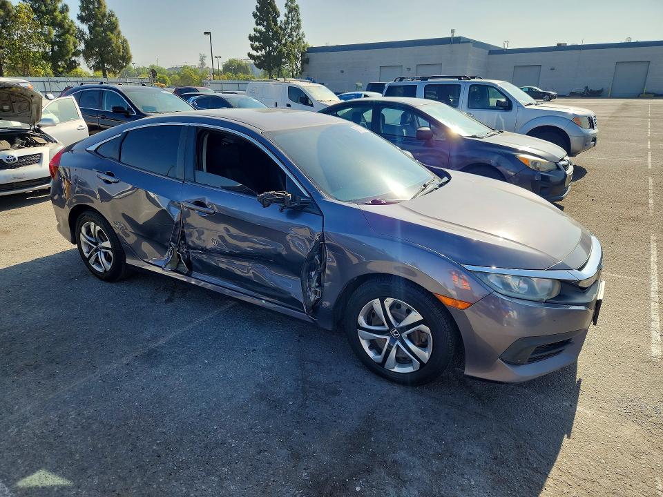 Продаж на аукціоні авто 2017 Honda Civic, vin: 2HGFC2F56HH518252, номер лоту: 63177356