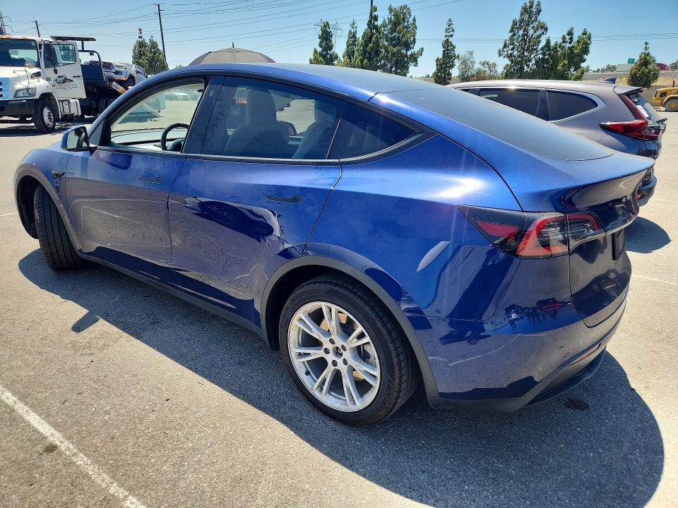 2023 Tesla Model Y მანქანა იყიდება აუქციონზე, vin: 7SAYGDEE6PF586700, აუქციონის ნომერი: 62709086