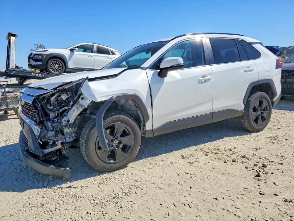 Auction sale of the 2022 Toyota Rav4, vin: 2T3W1RFV2NW194855, lot number: 59703126