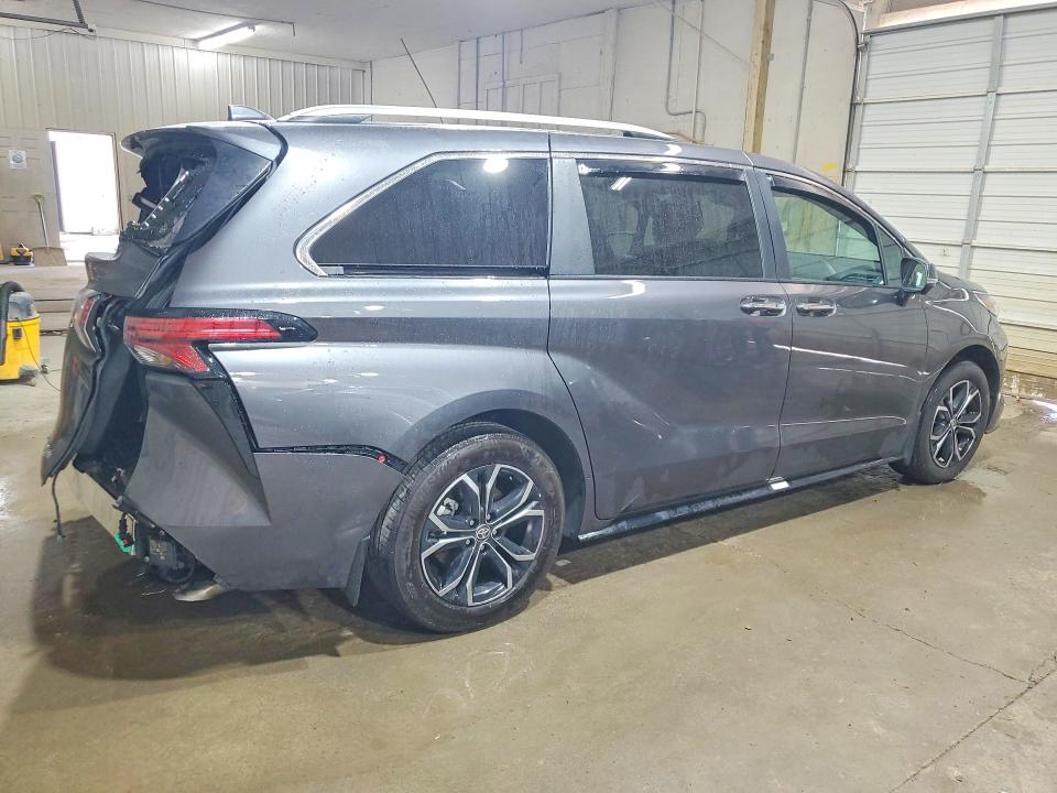 59586516 :رقم المزاد ، 5TDESKFC0SS210689 vin ، 2025 Toyota Sienna مزاد بيع