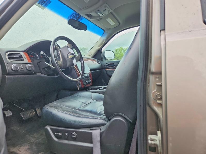 Продажа на аукционе авто 2012 Chevrolet Suburban, vin: 1GNSKJE74CR298400, номер лота: 60799406