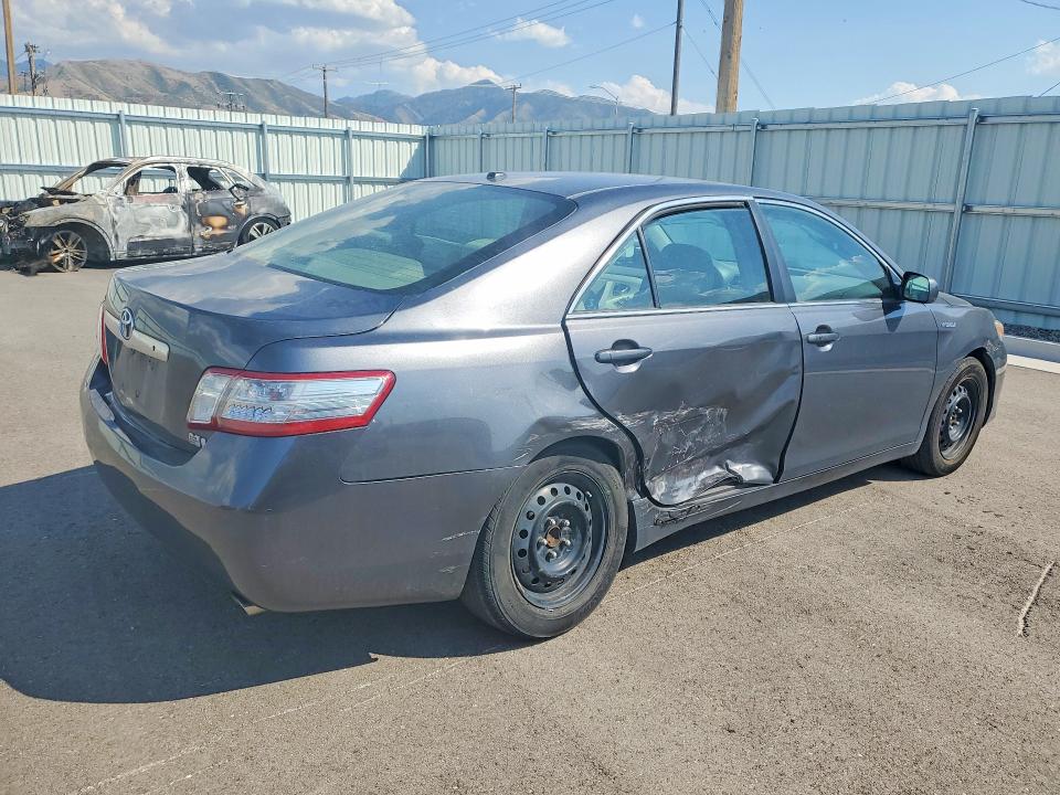 63437146 :رقم المزاد ، 4T1BB3EK6BU140480 vin ، 2011 Toyota Camry مزاد بيع
