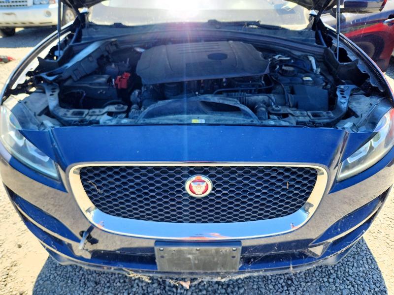 2018 Jaguar F-pace მანქანა იყიდება აუქციონზე, vin: SADCJ2FN7JA279018, აუქციონის ნომერი: 60685506