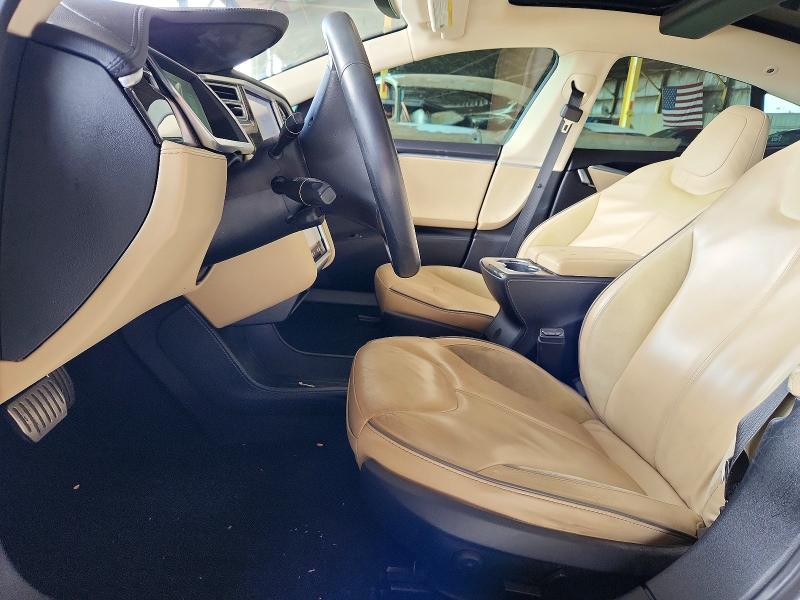 62457556 :رقم المزاد ، 5YJSA1H15EFP38376 vin ، 2014 Tesla Model S مزاد بيع