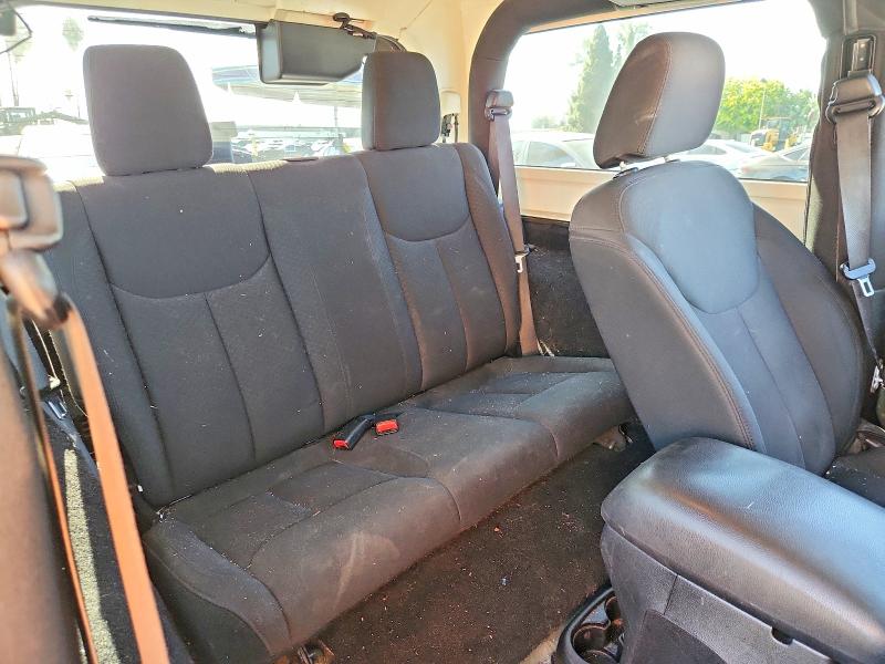 61344726 :رقم المزاد ، 1C4AJWAG0FL724231 vin ، 2015 Jeep Wrangler مزاد بيع