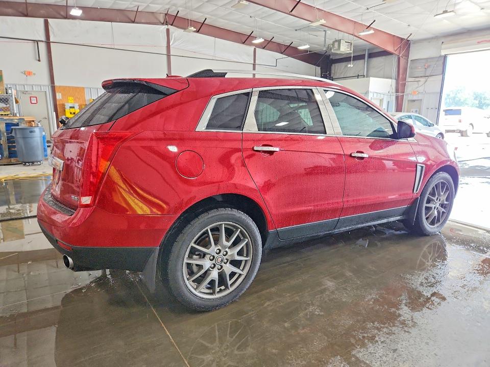61223986 :رقم المزاد ، 3GYFNFE36FS567052 vin ، 2015 Cadillac Srx مزاد بيع