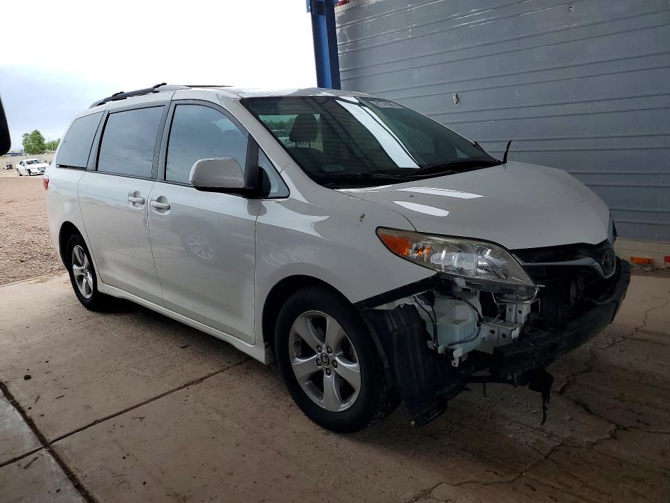 Продажа на аукционе авто 2018 Toyota Sienna, vin: 5TDKZ3DC1JS957398, номер лота: 61741586