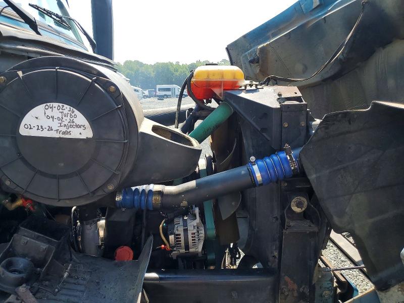 Продаж на аукціоні авто 2002 Volvo Vhd, vin: 4V5K99UF32N310912, номер лоту: 61794946