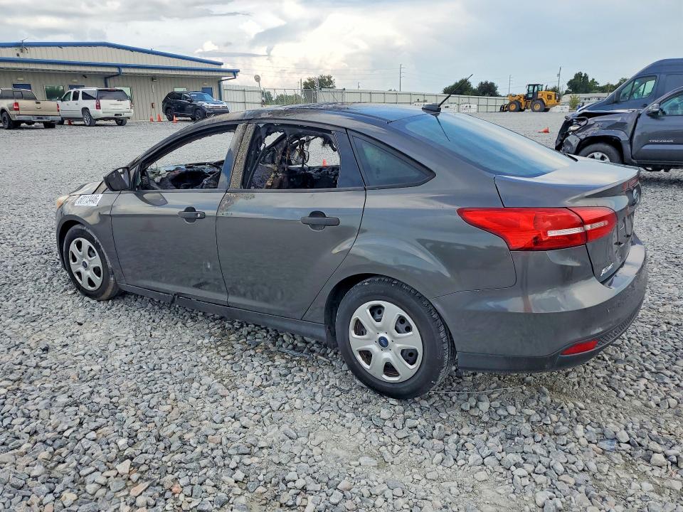 60113446 :رقم المزاد ، 1FADP3E26FL271313 vin ، 2015 Ford Focus مزاد بيع