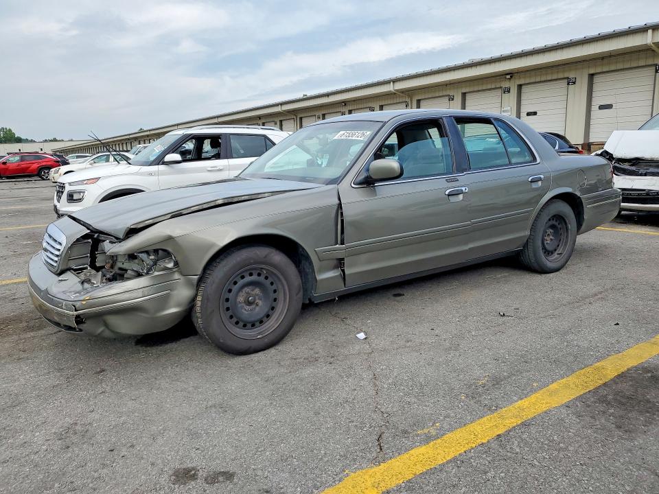 61556126 :رقم المزاد ، 2FAFP74W1YX139635 vin ، 2000 Ford Crown Victoria مزاد بيع
