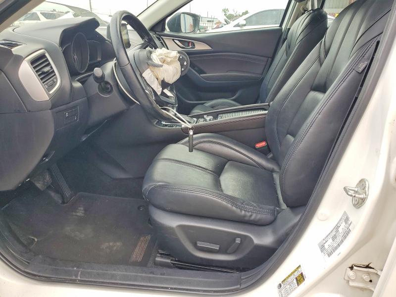 62912046 :رقم المزاد ، 3MZBN1V39JM206416 vin ، 2018 Mazda 3 مزاد بيع