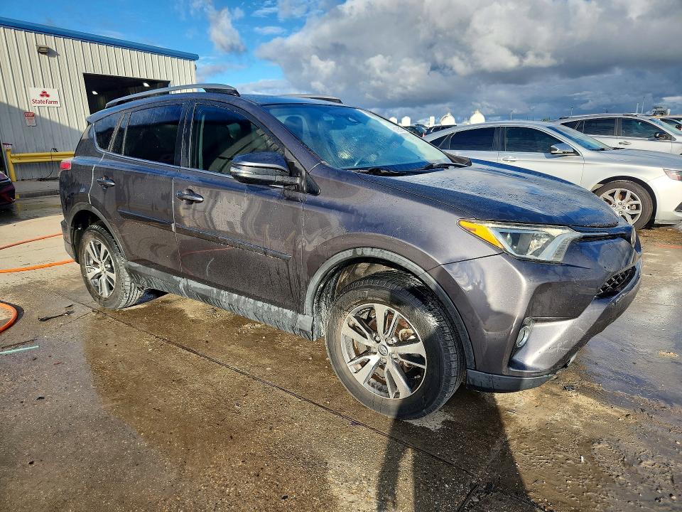 61928926 :رقم المزاد ، 2T3WFREV4HW322200 vin ، 2017 Toyota Rav4 مزاد بيع
