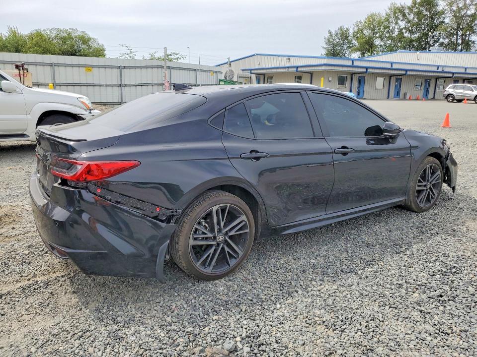 61618686 :رقم المزاد ، 4T1DBADK6SU511054 vin ، 2025 Toyota Camry مزاد بيع